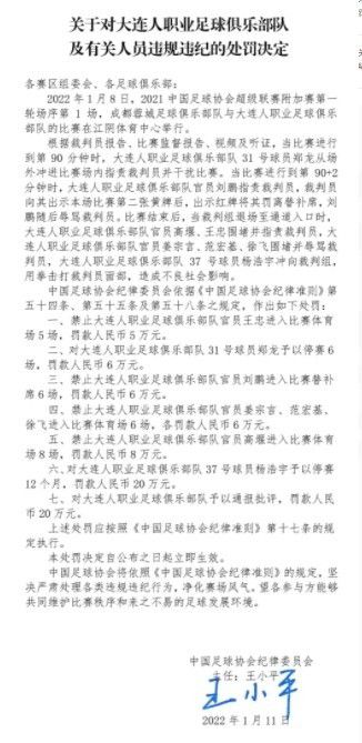 　　　　这是一部玩片子的片子，或许这类潮水在最近几年的很多影片中被实践的太多了，包罗客岁最热的《雨果的奥秘》和《艺术家》等，可是，能离开通俗的致敬线路，玩出花腔和个性的，生怕没人能出卡拉克斯其右了。